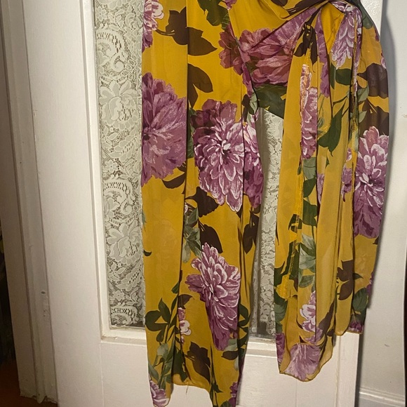 Spring jumpsuit with halter tie. Small - Picture 3 of 3